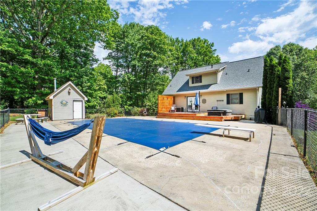94 Morgan Branch Estate Road Candler, NC 28715 - Photo 33 of 37 Gallery Image 33