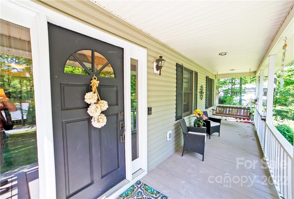 94 Morgan Branch Estate Road Candler, NC 28715 - Photo 10 of 37 Gallery Image 10