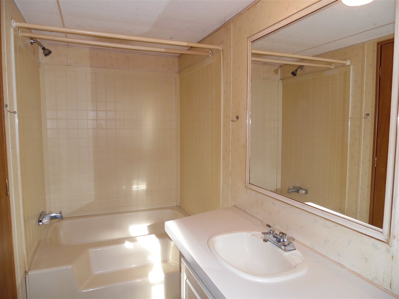 5 Cedar Street Exeter, NH 03833 - Photo 13 of 15 Gallery Image 13