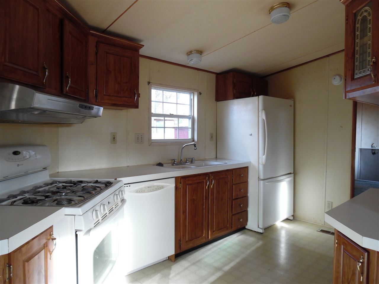 5 Cedar Street Exeter, NH 03833 - Photo 3 of 15 Gallery Image 3