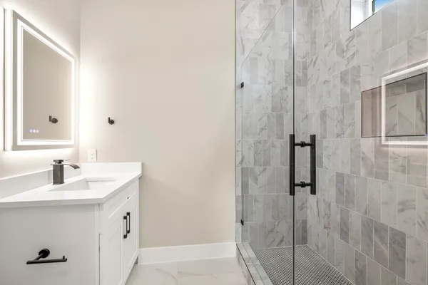 $799,900 | 8707 Water Oak Drive, Tomball, TX 77375