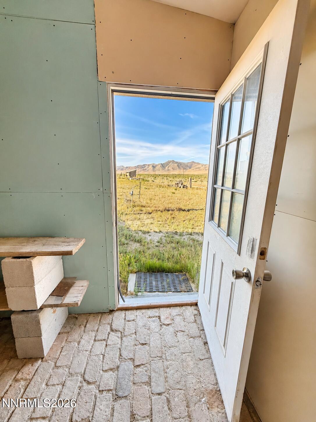3250 Youngberg Road Winnemucca, NV 89445 - Photo 22 of 49 a bathroom with a toilet and a shower