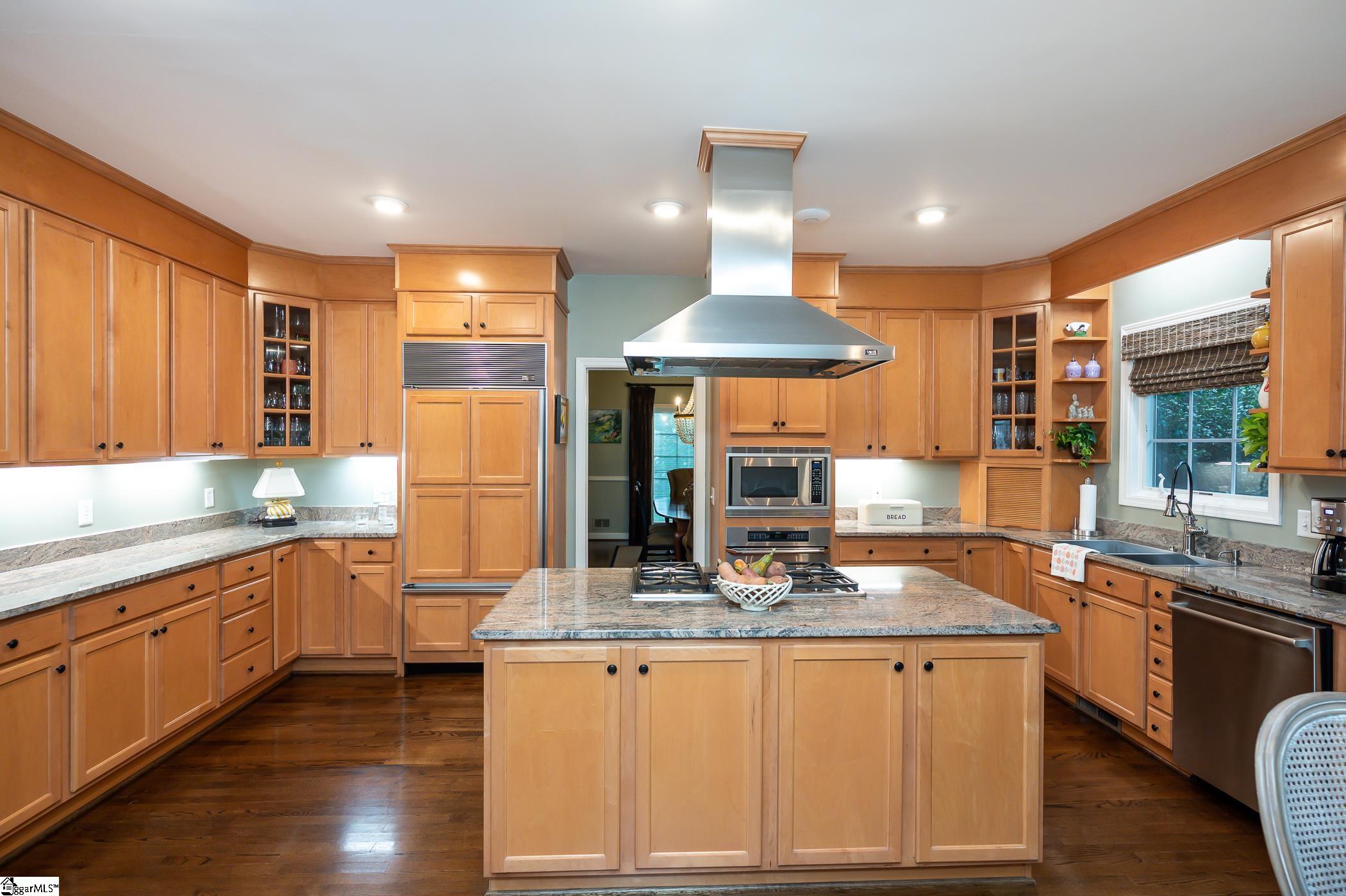 4 Barksdale Road Greenville, SC 29607 - Photo 11 of 36