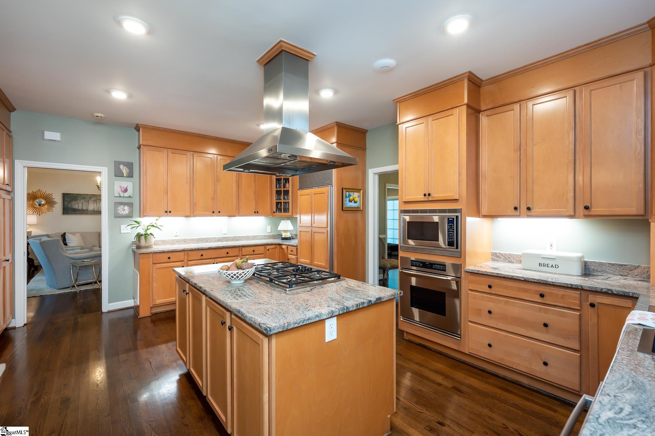 4 Barksdale Road Greenville, SC 29607 - Photo 12 of 36