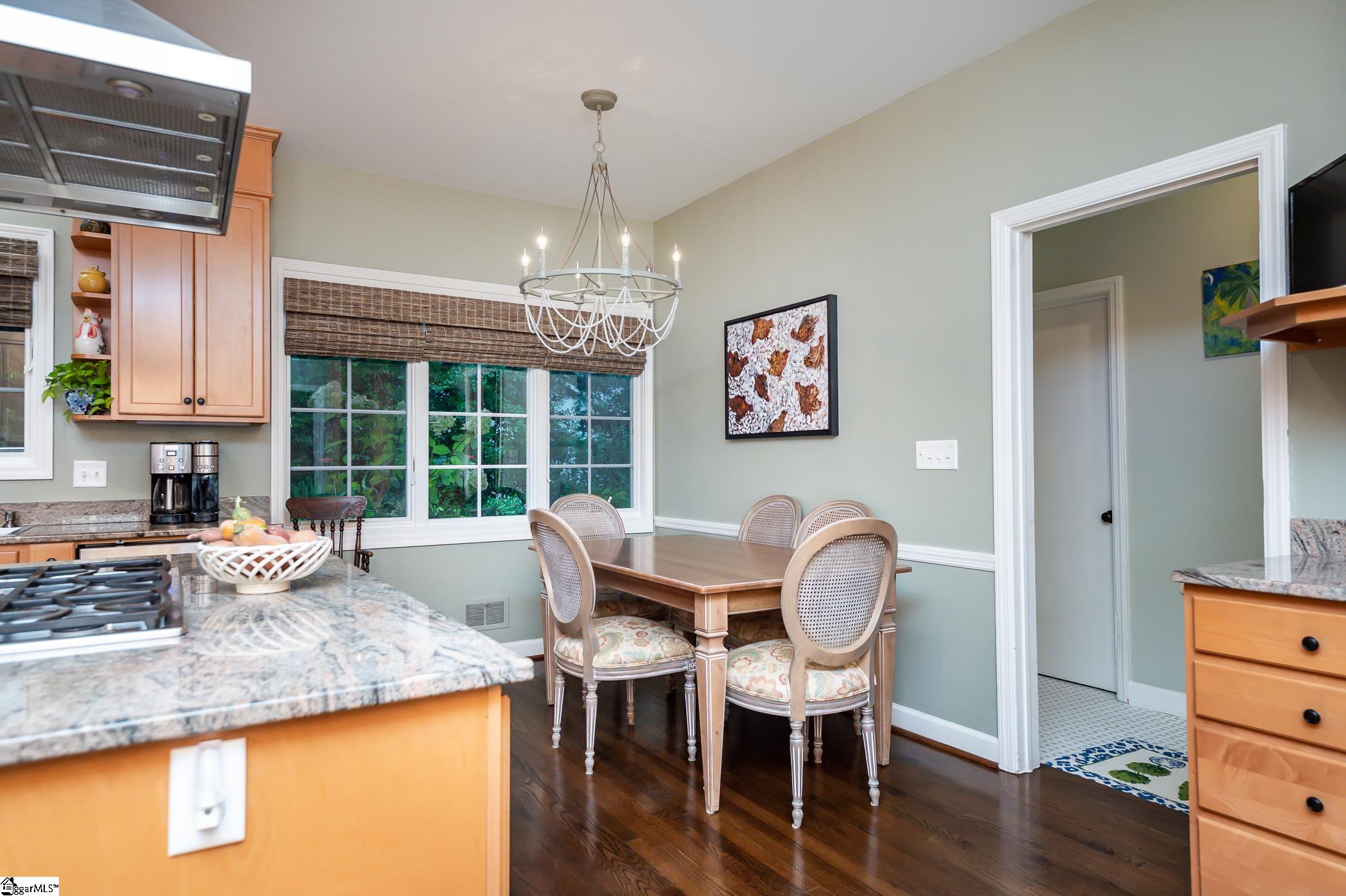 4 Barksdale Road Greenville, SC 29607 - Photo 13 of 36