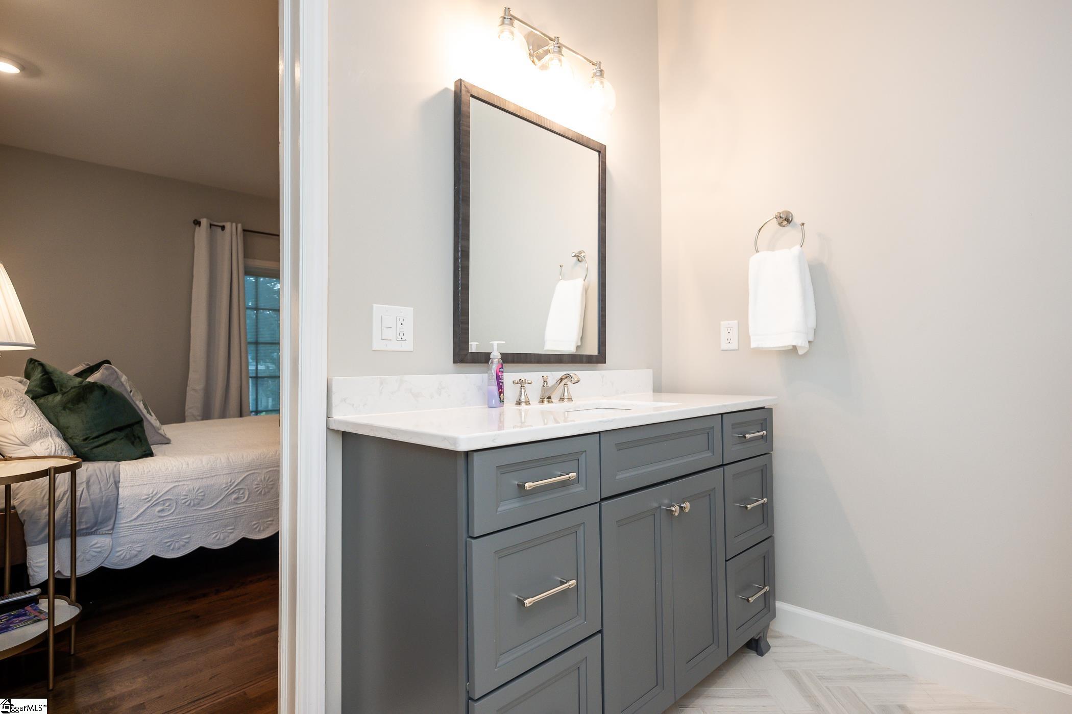 4 Barksdale Road Greenville, SC 29607 - Photo 20 of 36