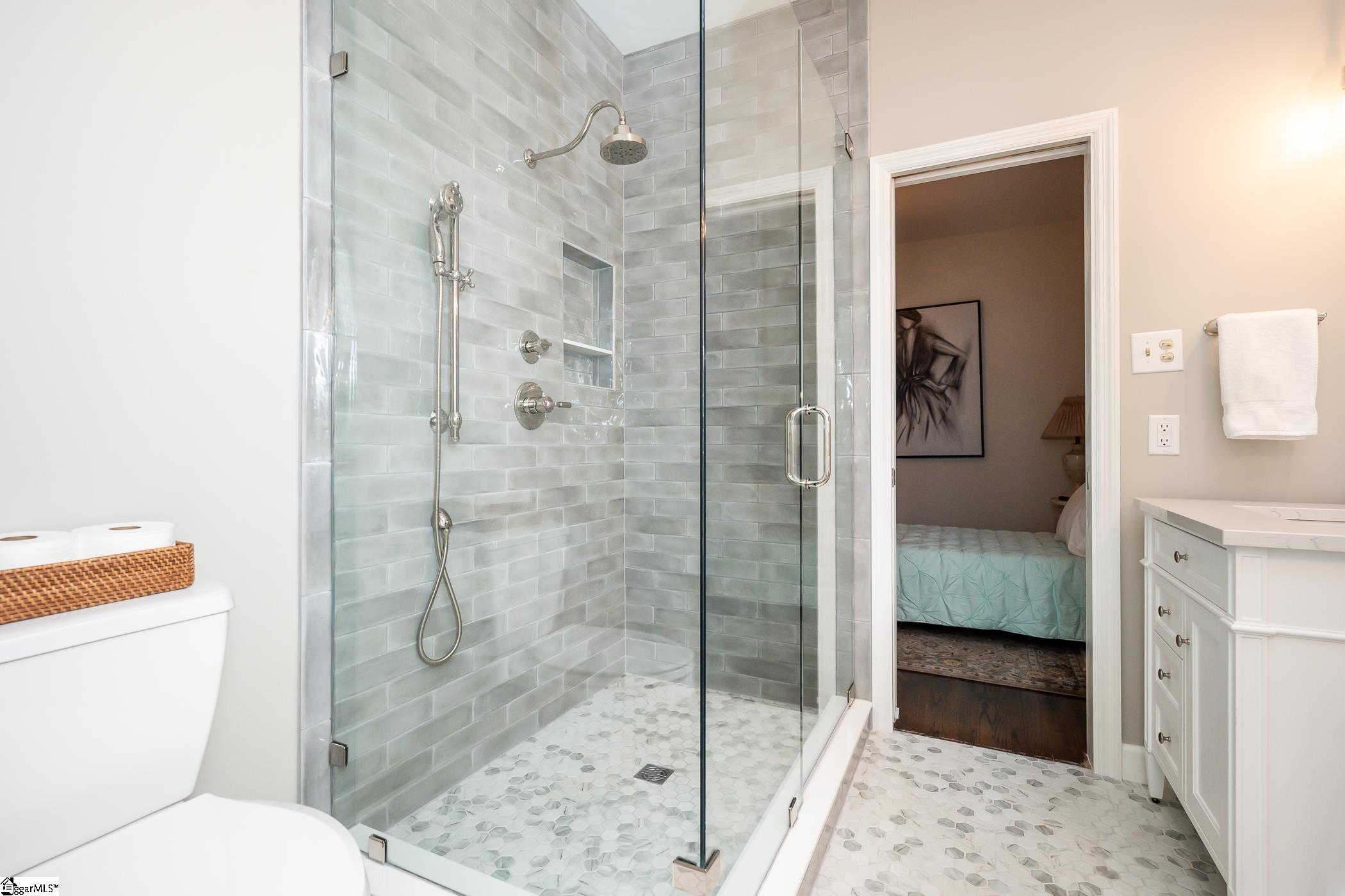 4 Barksdale Road Greenville, SC 29607 - Photo 23 of 36