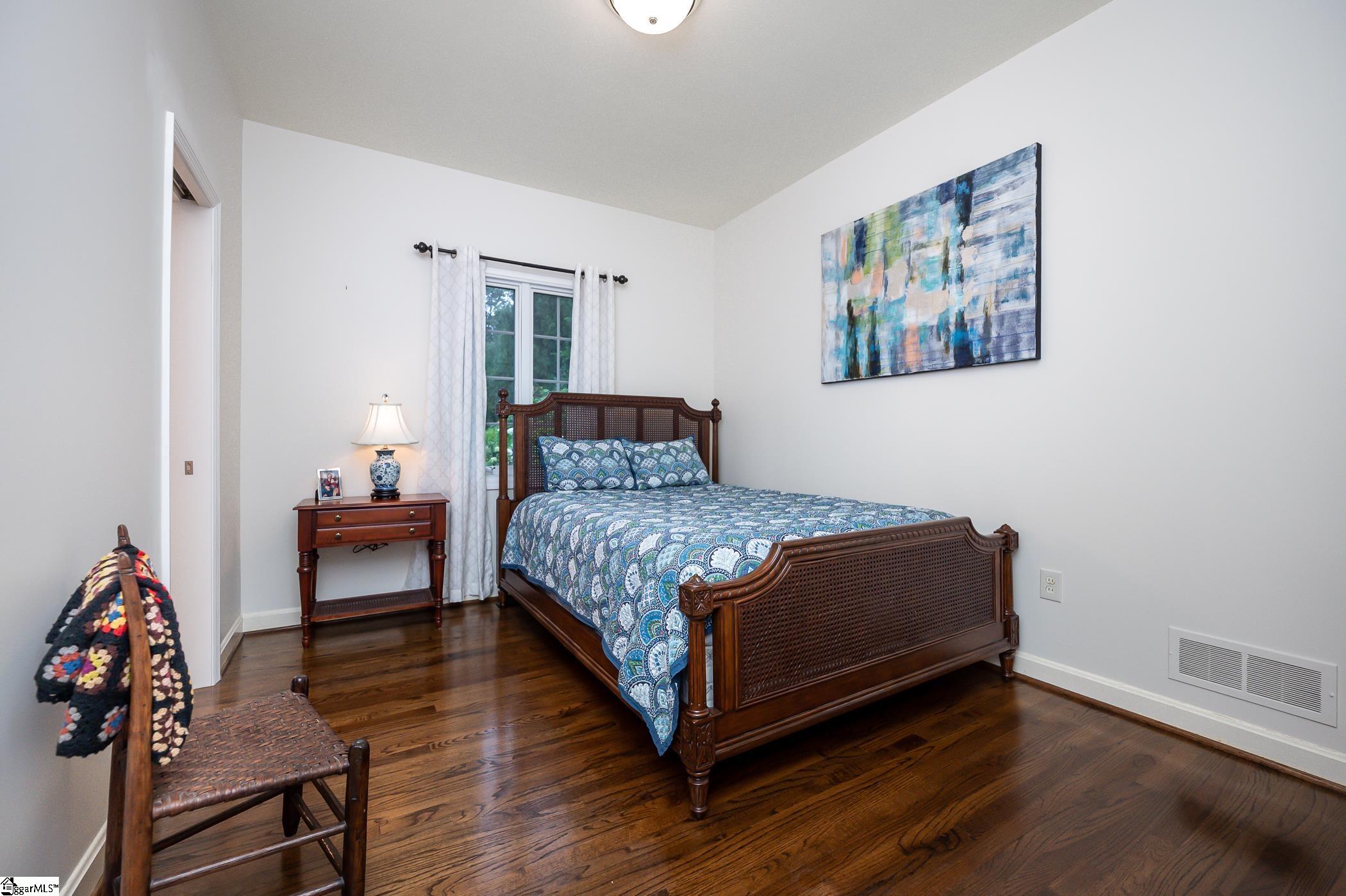 4 Barksdale Road Greenville, SC 29607 - Photo 24 of 36