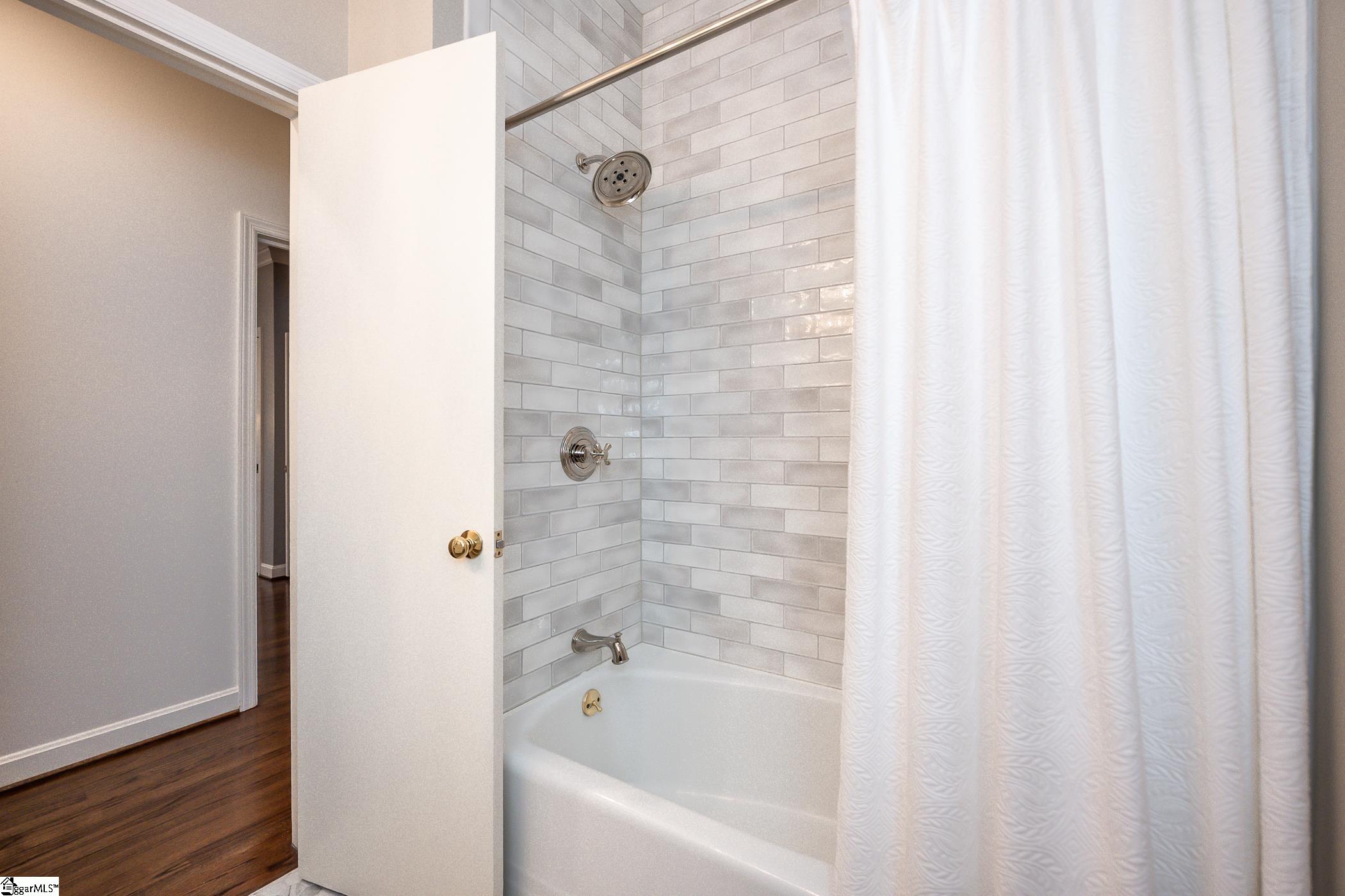 4 Barksdale Road Greenville, SC 29607 - Photo 26 of 36