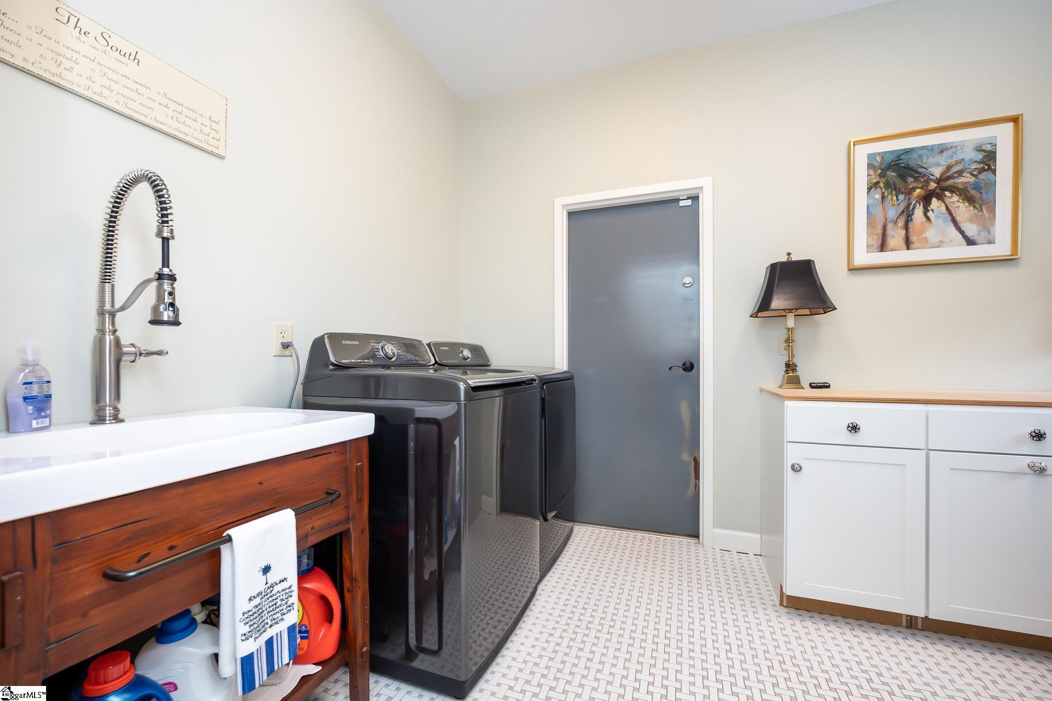 4 Barksdale Road Greenville, SC 29607 - Photo 28 of 36