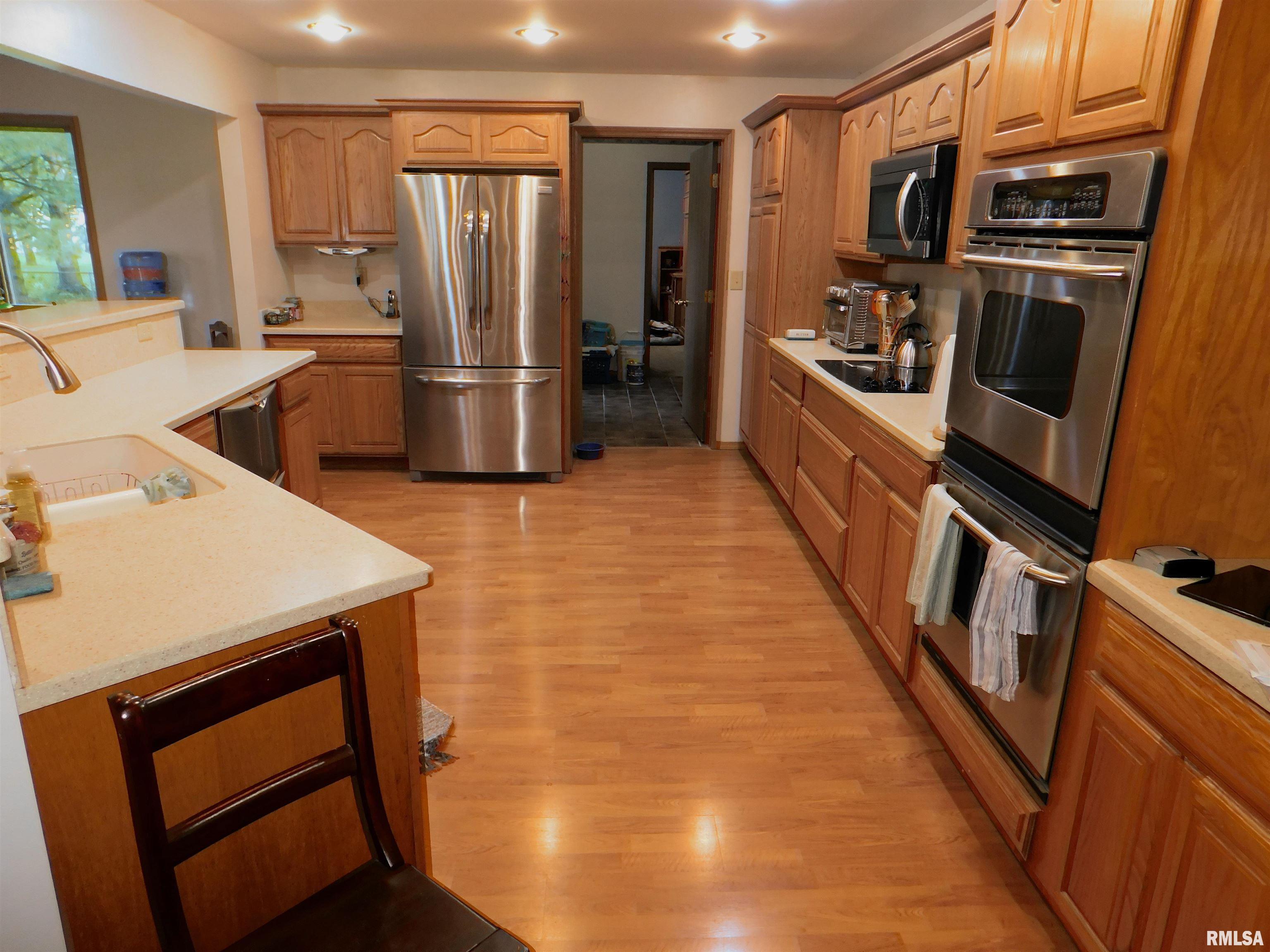 909 Gabriel Road Springfield, IL 62712 - Photo 4 of 29
