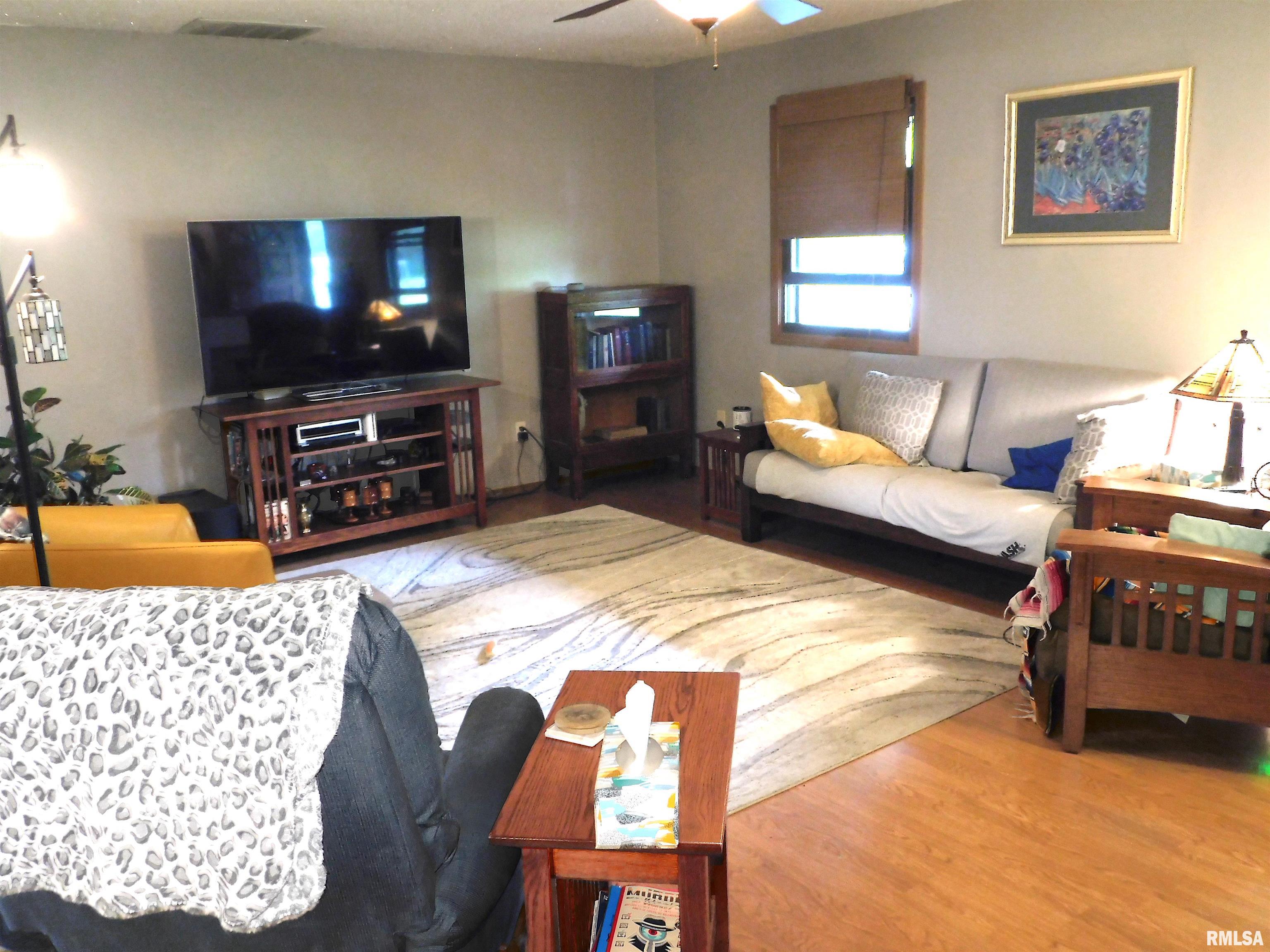 909 Gabriel Road Springfield, IL 62712 - Photo 9 of 29