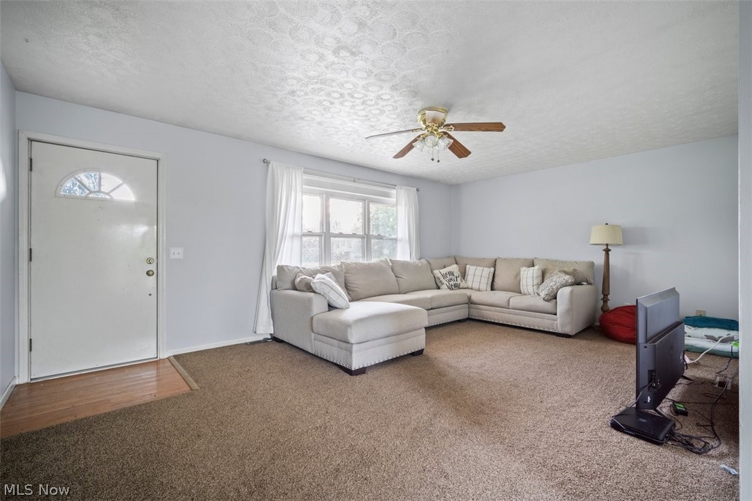 1276 Moody Ridge Road Belpre, OH 45714 - Photo 5 of 33