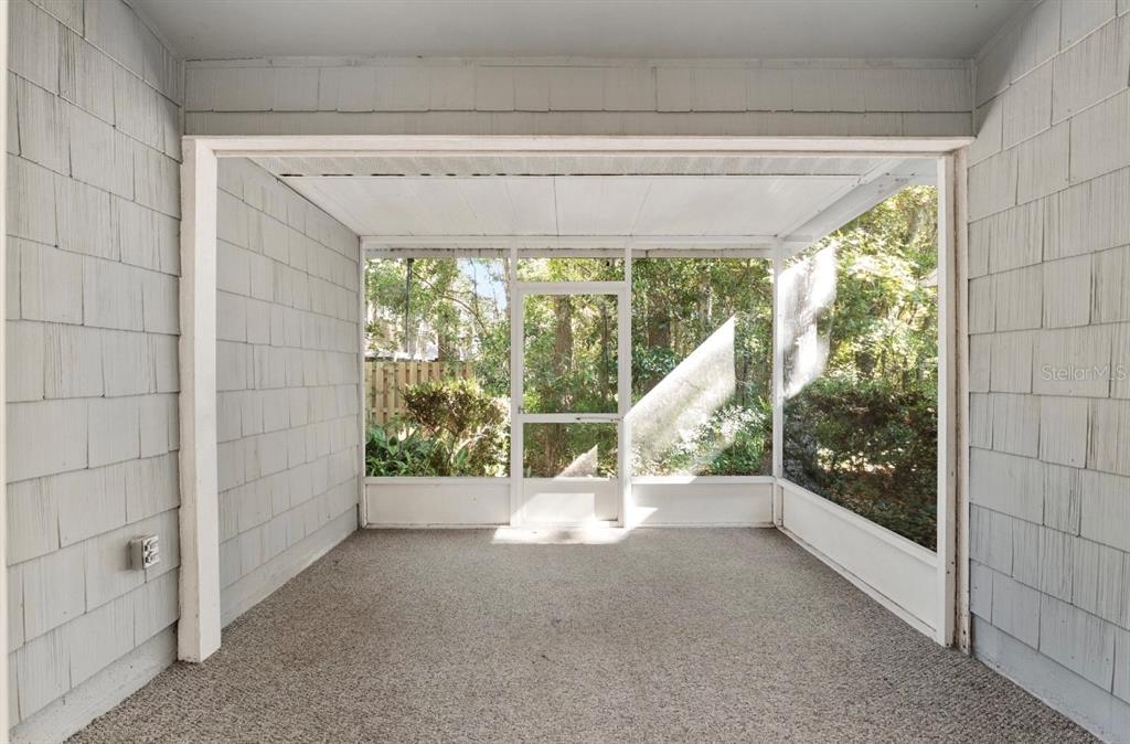 907 Southwest 51 Way Gainesville, FL 32607 - Photo 39 of 45 a view of a small garden