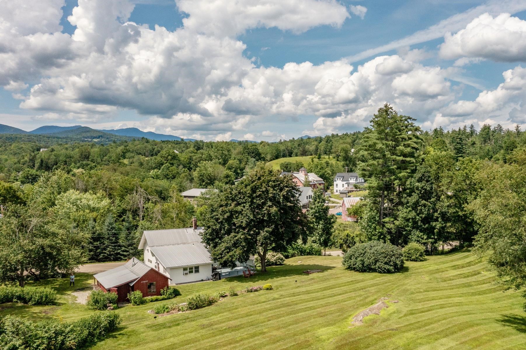 81 Adams Mill Road Stowe, VT 05672 - Photo 5 of 33 Gallery Image 5