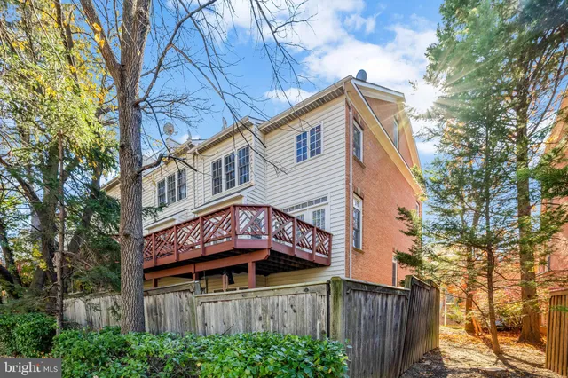 $4,750 | 8030 Kidwell Town Court, Vienna, VA 22182