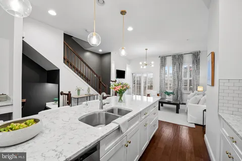 $640,000 | 1602 Rampart Mews, Baltimore, MD 21230