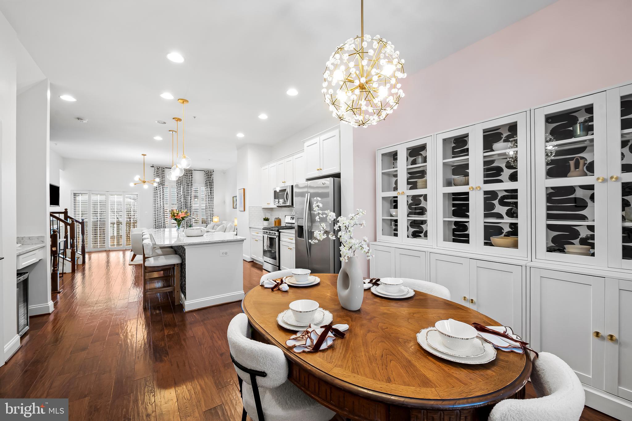 1602 Rampart Mews Baltimore, MD 21230 - Photo 18 of 49 dining room