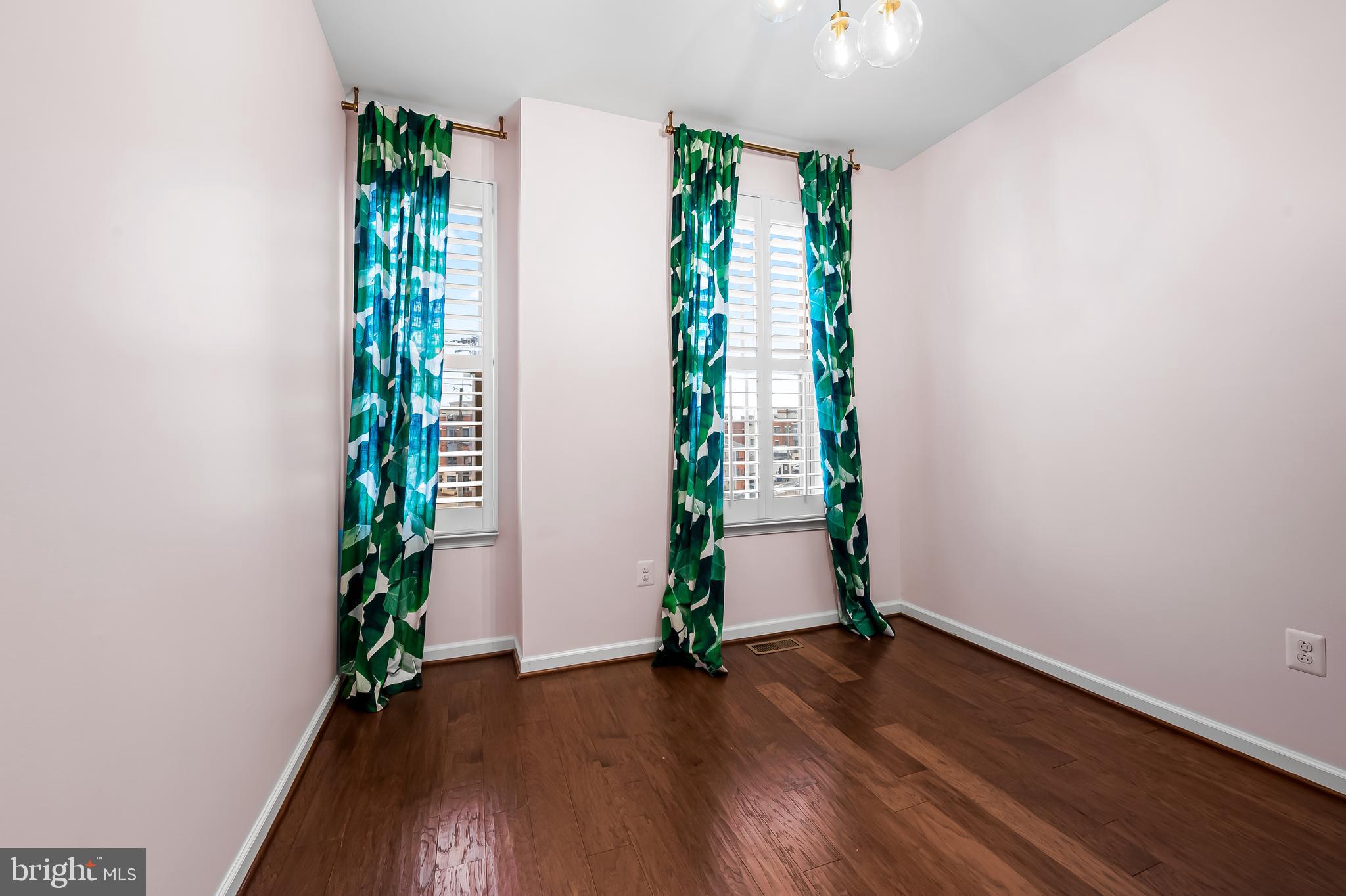 1602 Rampart Mews Baltimore, MD 21230 - Photo 26 of 49 Bedroom #3