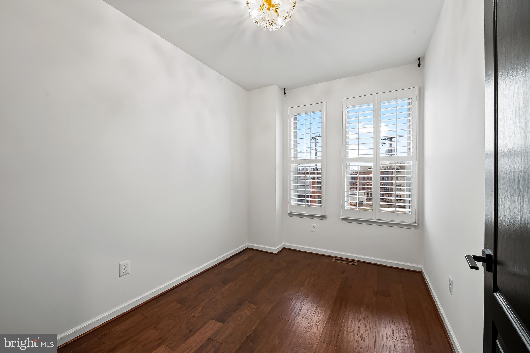 1602 Rampart Mews Baltimore, MD 21230 - Photo 28 of 49 bedroom #2