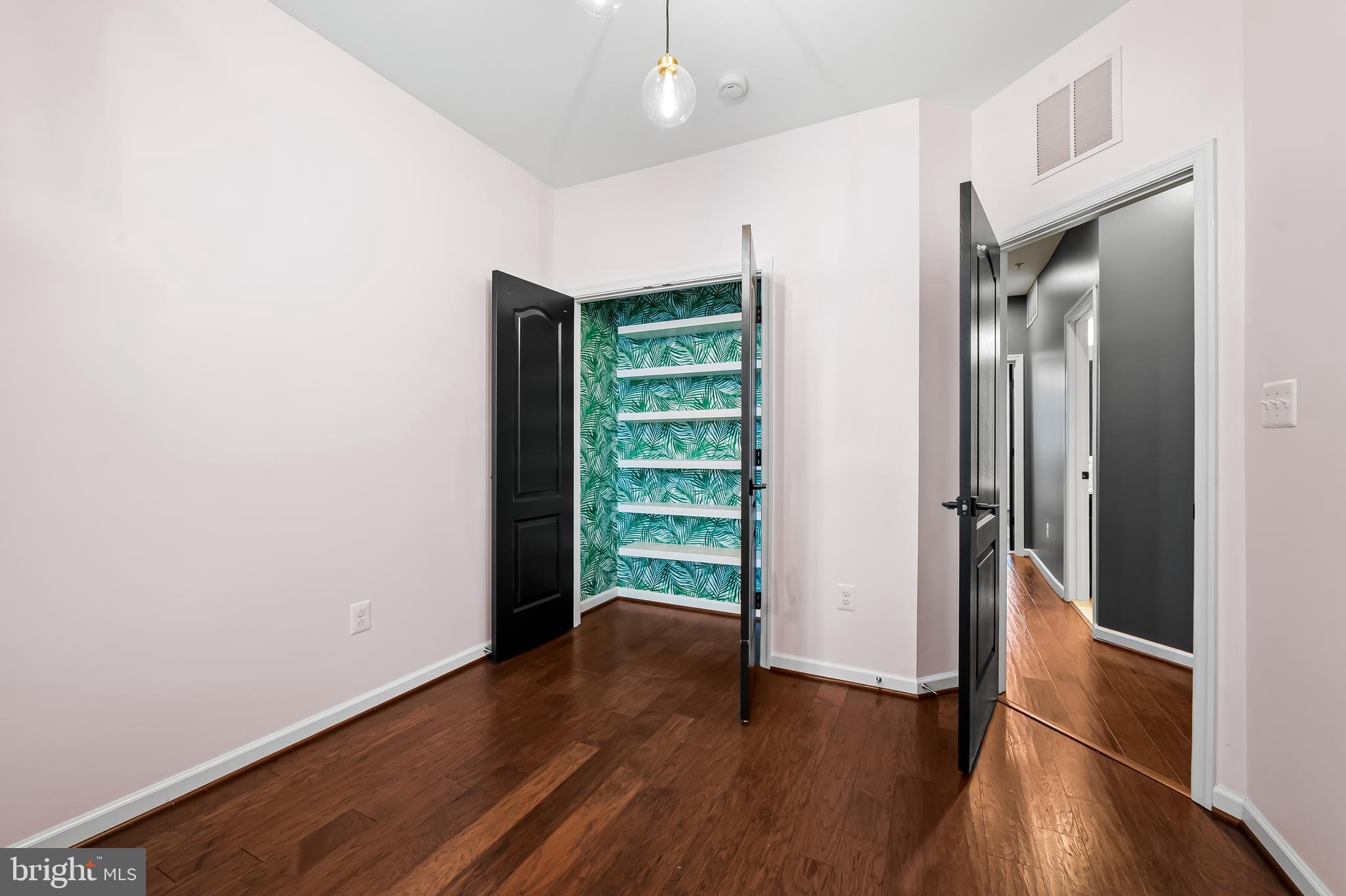 1602 Rampart Mews Baltimore, MD 21230 - Photo 31 of 49 Bedroom #3