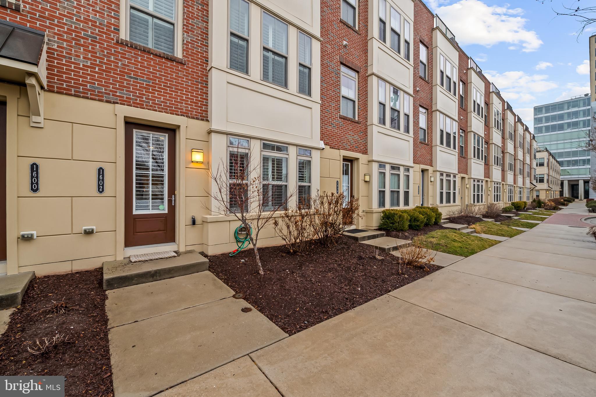 1602 Rampart Mews Baltimore, MD 21230 - Photo 41 of 49