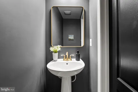 $640,000 | 1602 Rampart Mews, Baltimore, MD 21230