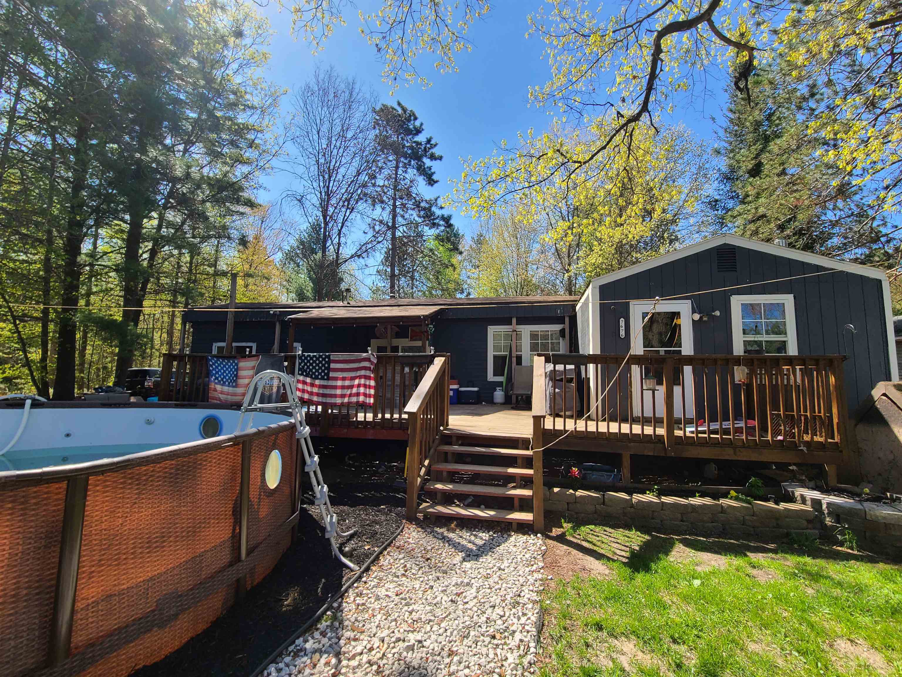7676 Spruce Road St. Helen, MI 48656 - Photo 2 of 24