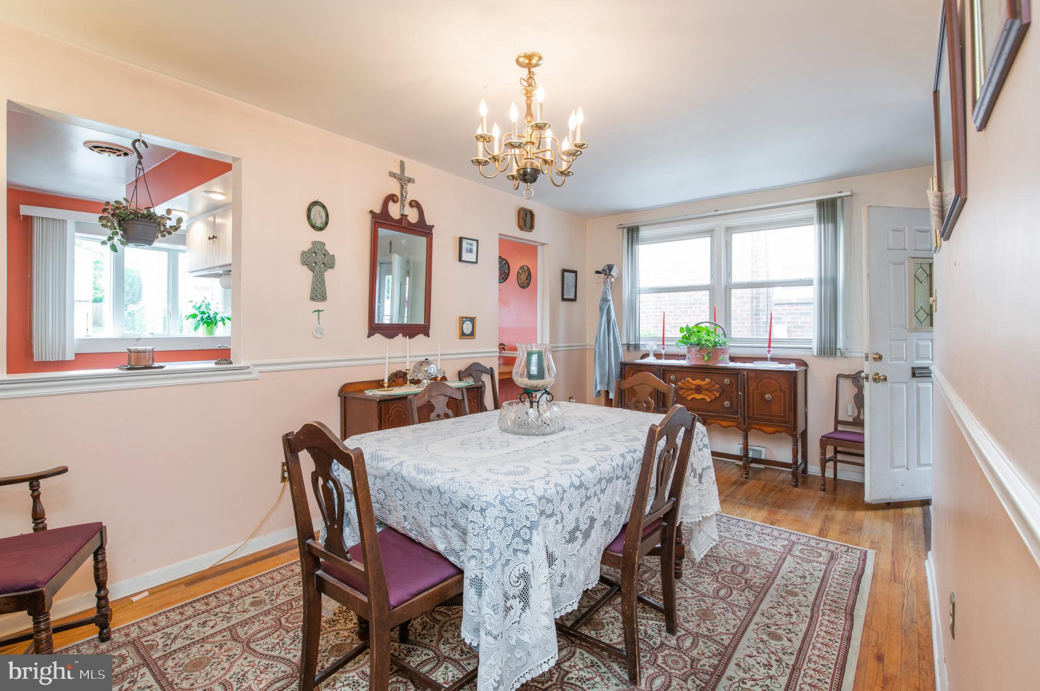 612 Renz Street Philadelphia, PA 19128 - Photo 11 of 36 Dining Room