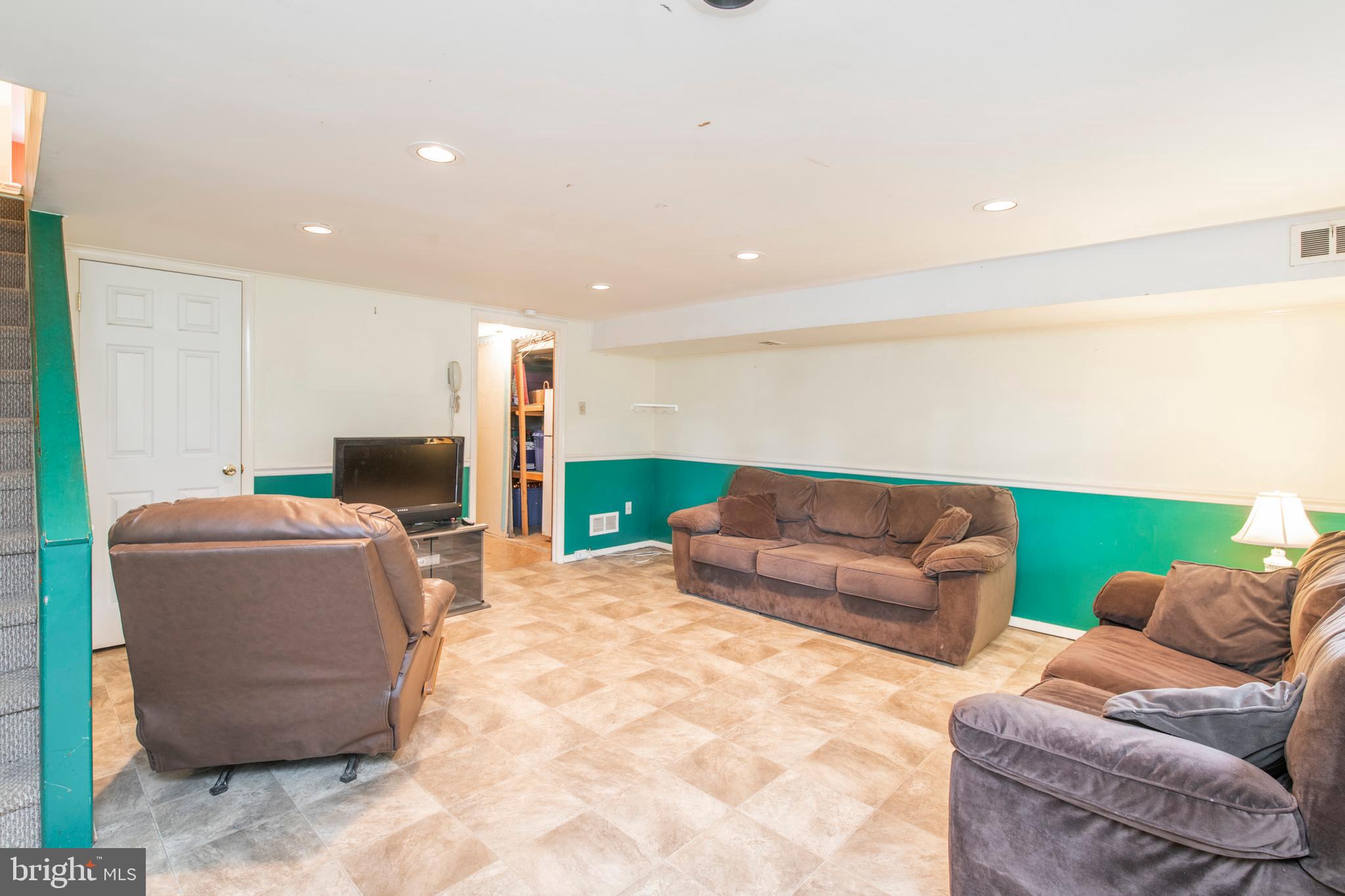 612 Renz Street Philadelphia, PA 19128 - Photo 16 of 36 Finished Basement