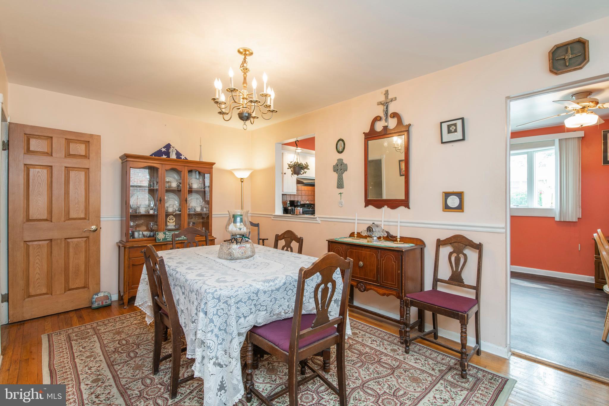 612 Renz Street Philadelphia, PA 19128 - Photo 10 of 36 Dining Room