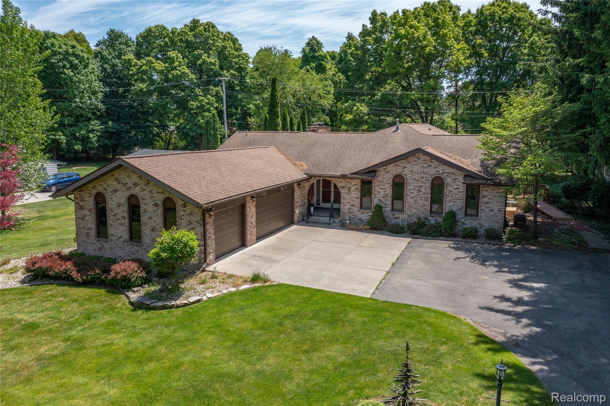 11050 Wealthy Lane Romeo, MI 48065 - Photo 3 of 53 11050 Wealthy0022.jpg