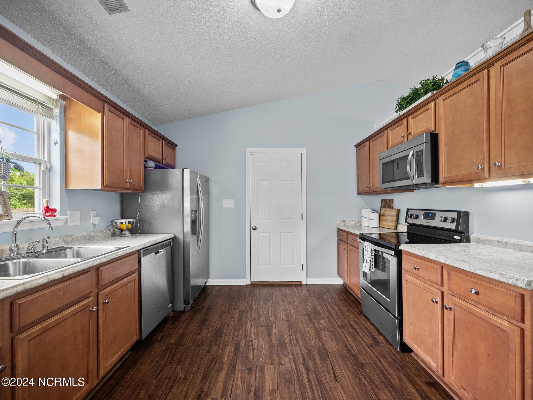 205 Hackney Ridge Lane Jacksonville, NC 28540 - Photo 14 of 89 14