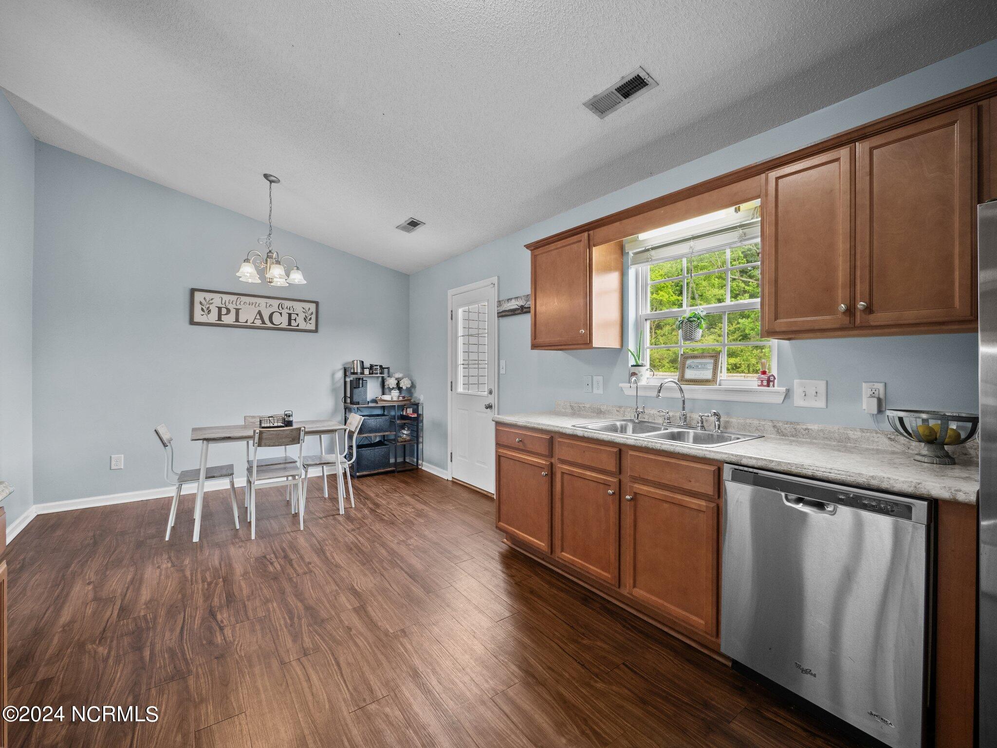 205 Hackney Ridge Lane Jacksonville, NC 28540 - Photo 15 of 89 15