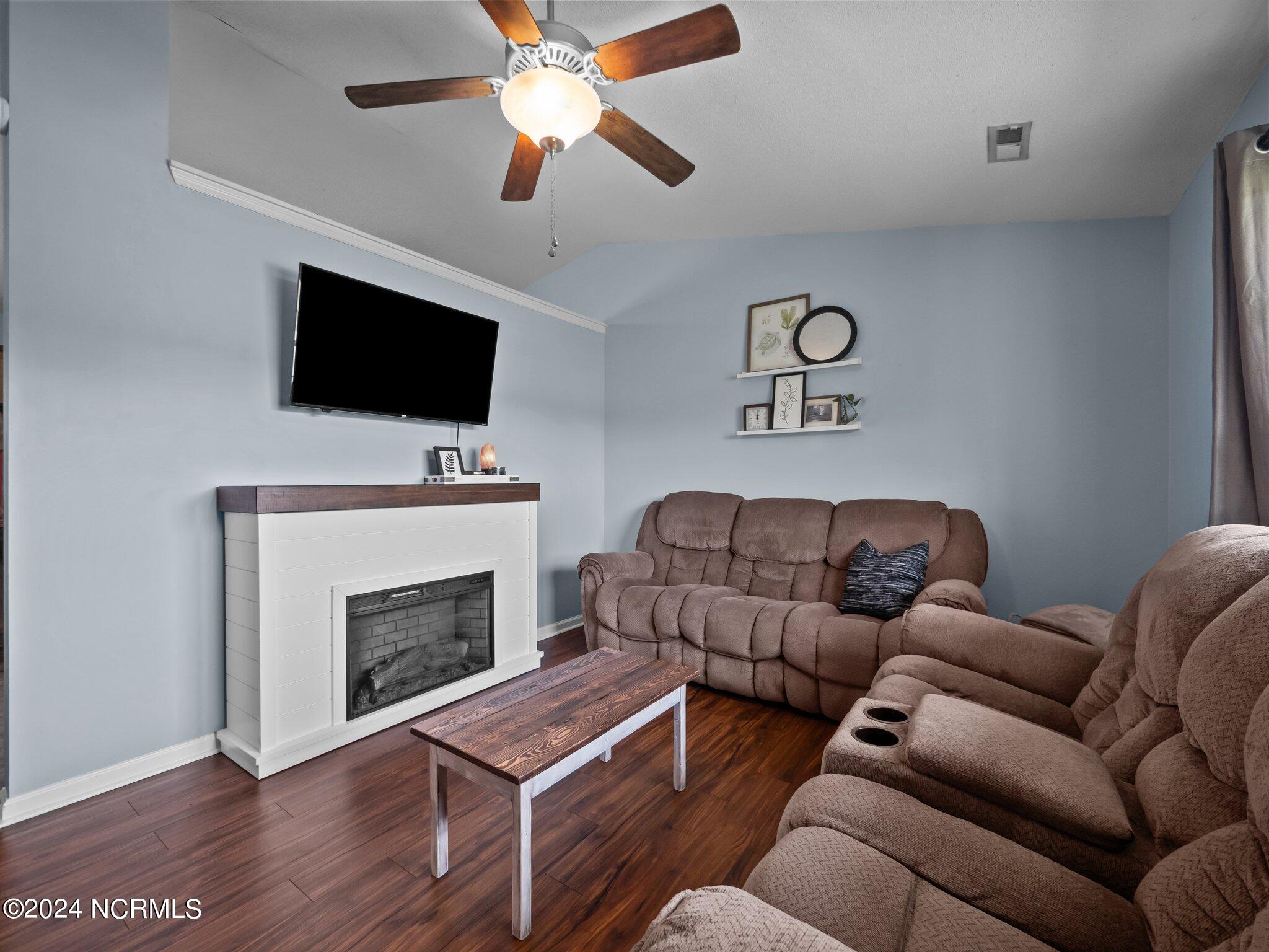 205 Hackney Ridge Lane Jacksonville, NC 28540 - Photo 5 of 89 5