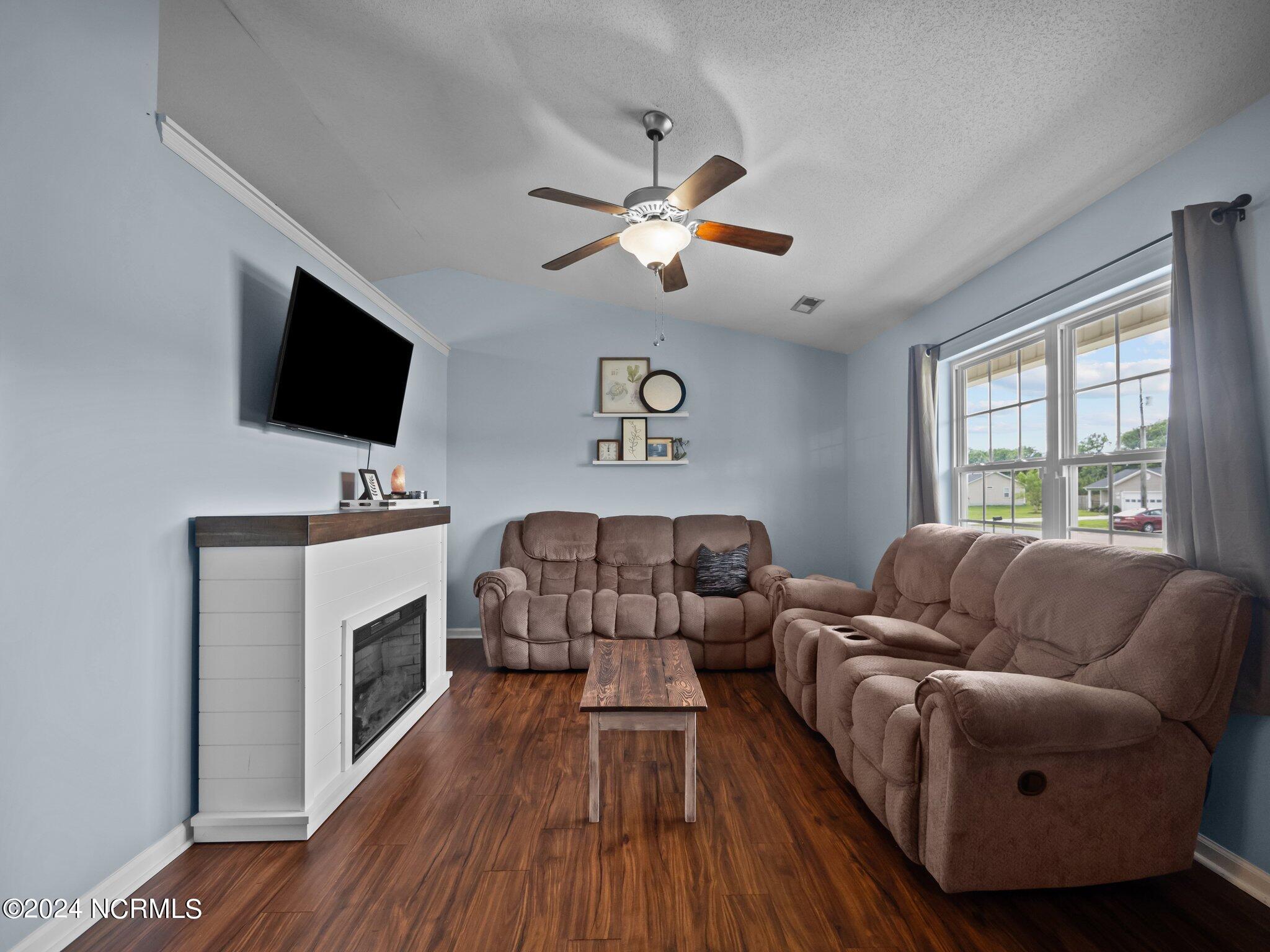 205 Hackney Ridge Lane Jacksonville, NC 28540 - Photo 6 of 89 6