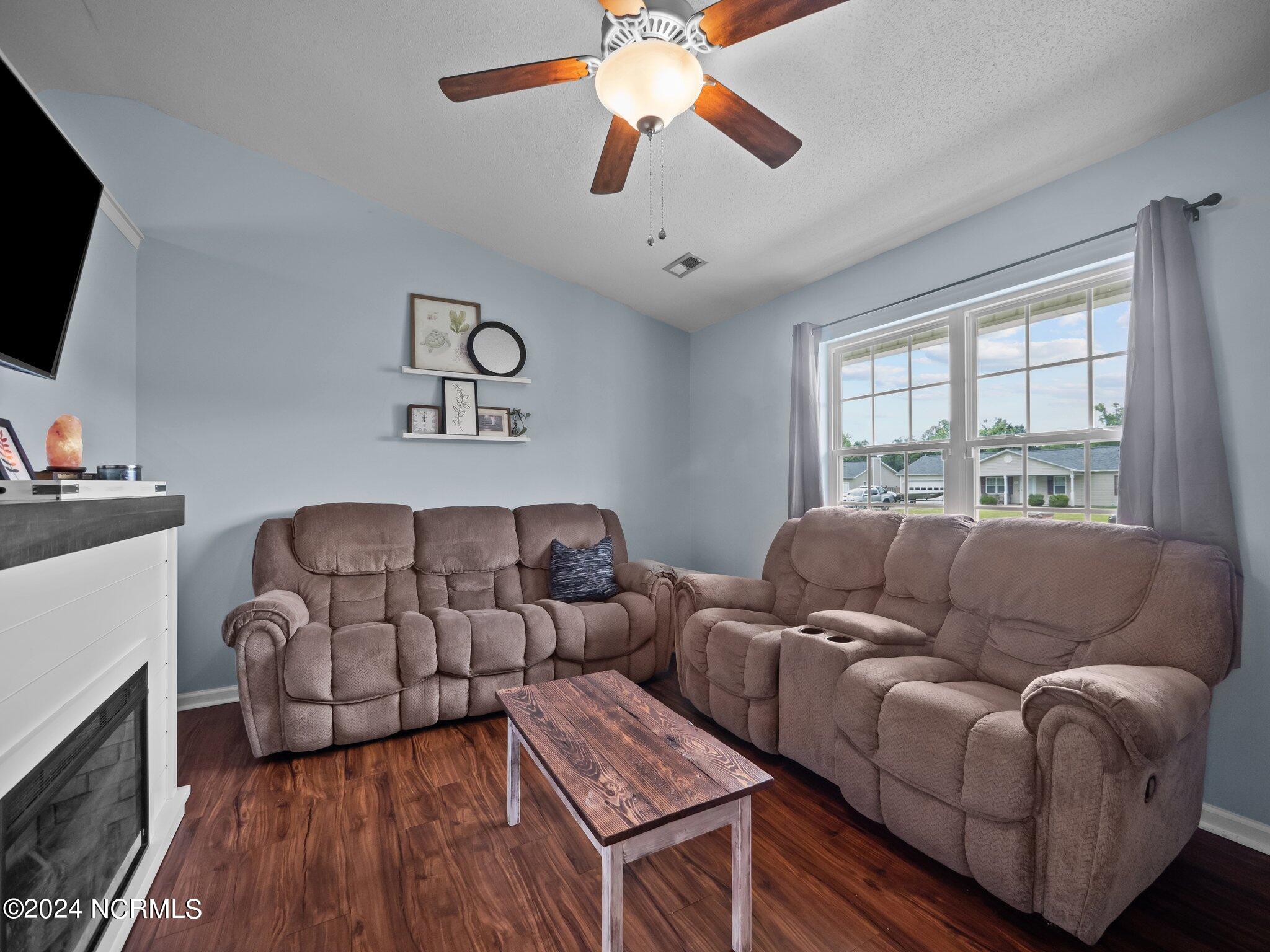 205 Hackney Ridge Lane Jacksonville, NC 28540 - Photo 7 of 89 7