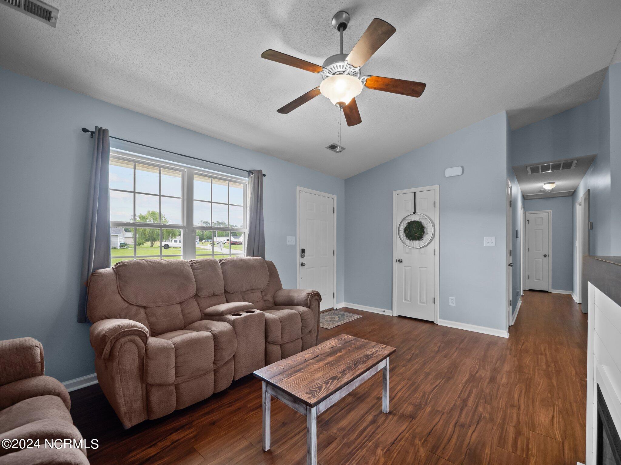 205 Hackney Ridge Lane Jacksonville, NC 28540 - Photo 9 of 89 9