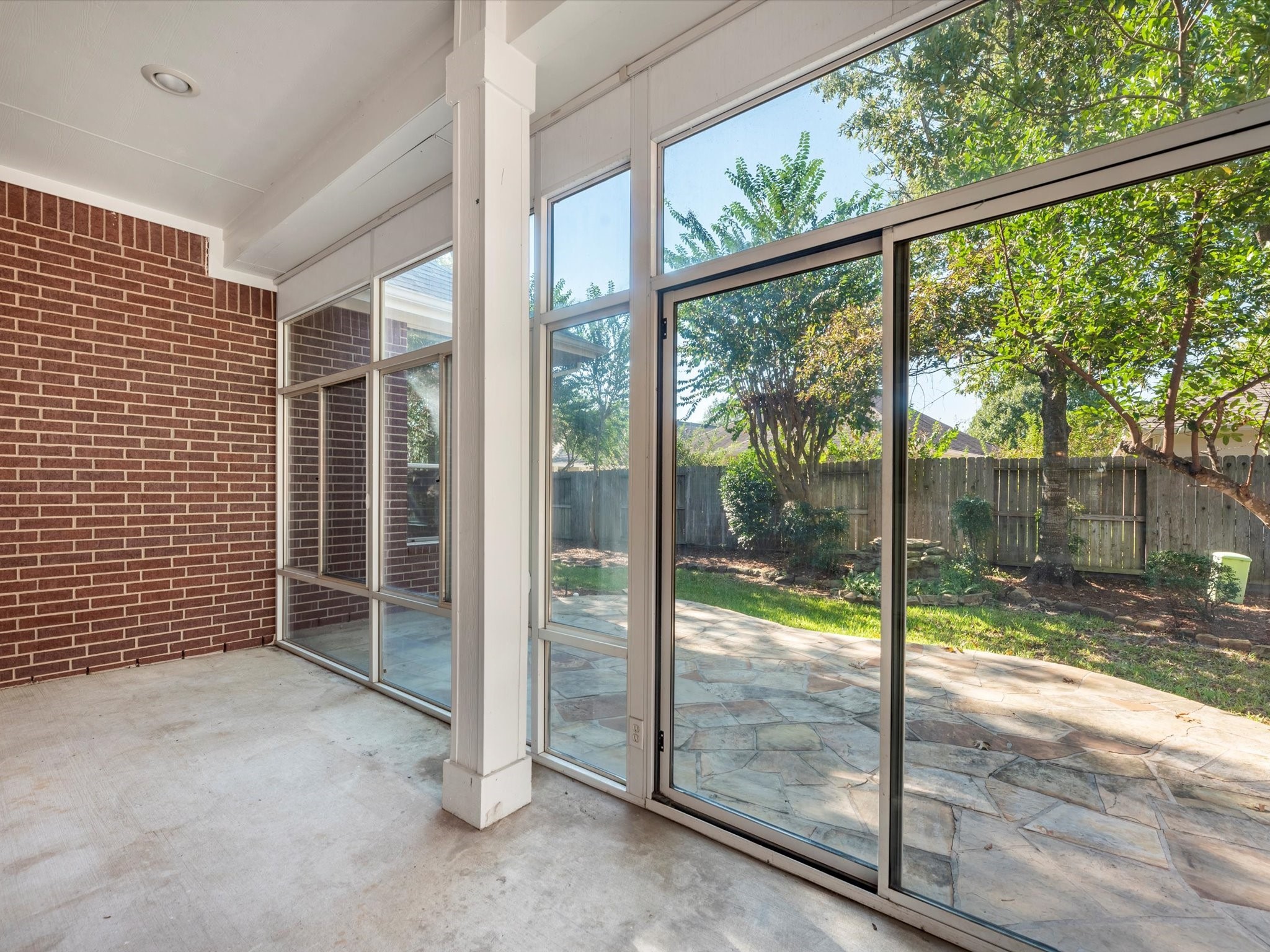 31 Tarrytown Way Conroe, TX 77384 - Photo 35 of 41 a view of outdoor space with backyard