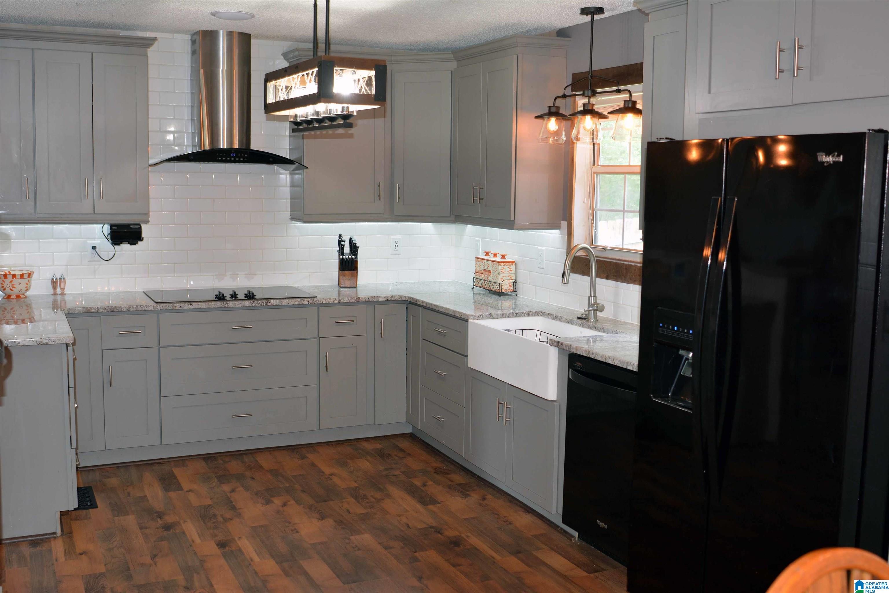 678 Kennedy Road Gardendale, AL 35071 - Photo 7 of 32