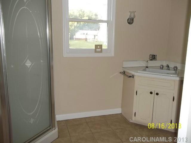 305 Bethpage Road Kannapolis, NC 28081 - Photo 2 of 12 Gallery Image 2