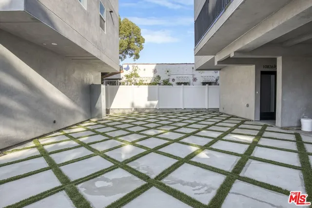 $3,795,000 | 10828 Hesby Street, North Hollywood, CA 91601