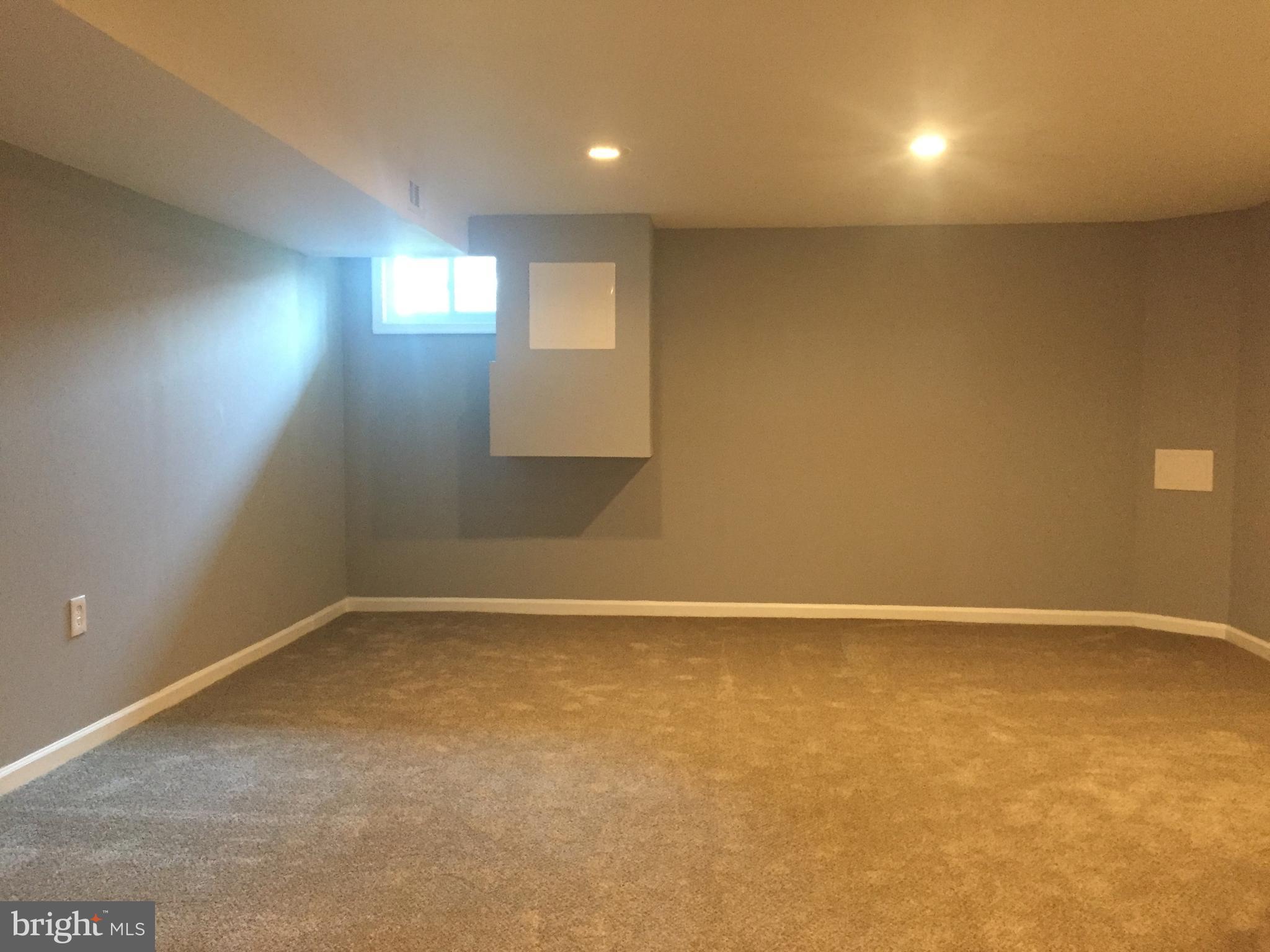 1928 Jasmine Road Dundalk, MD 21222 - Photo 23 of 30 an empty room with window
