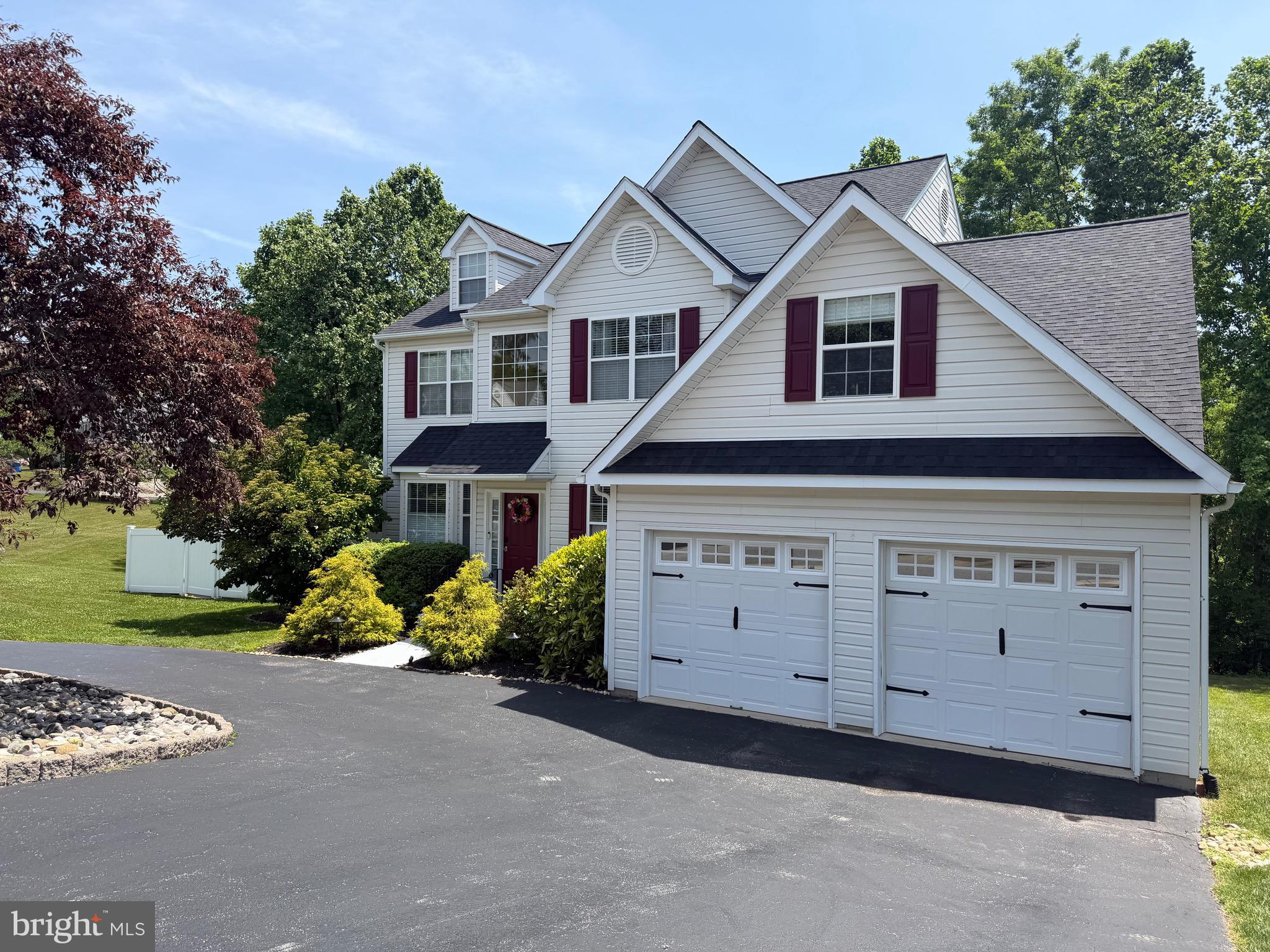 112 Springvalley Way Aston, PA 19014 - Photo 3 of 6