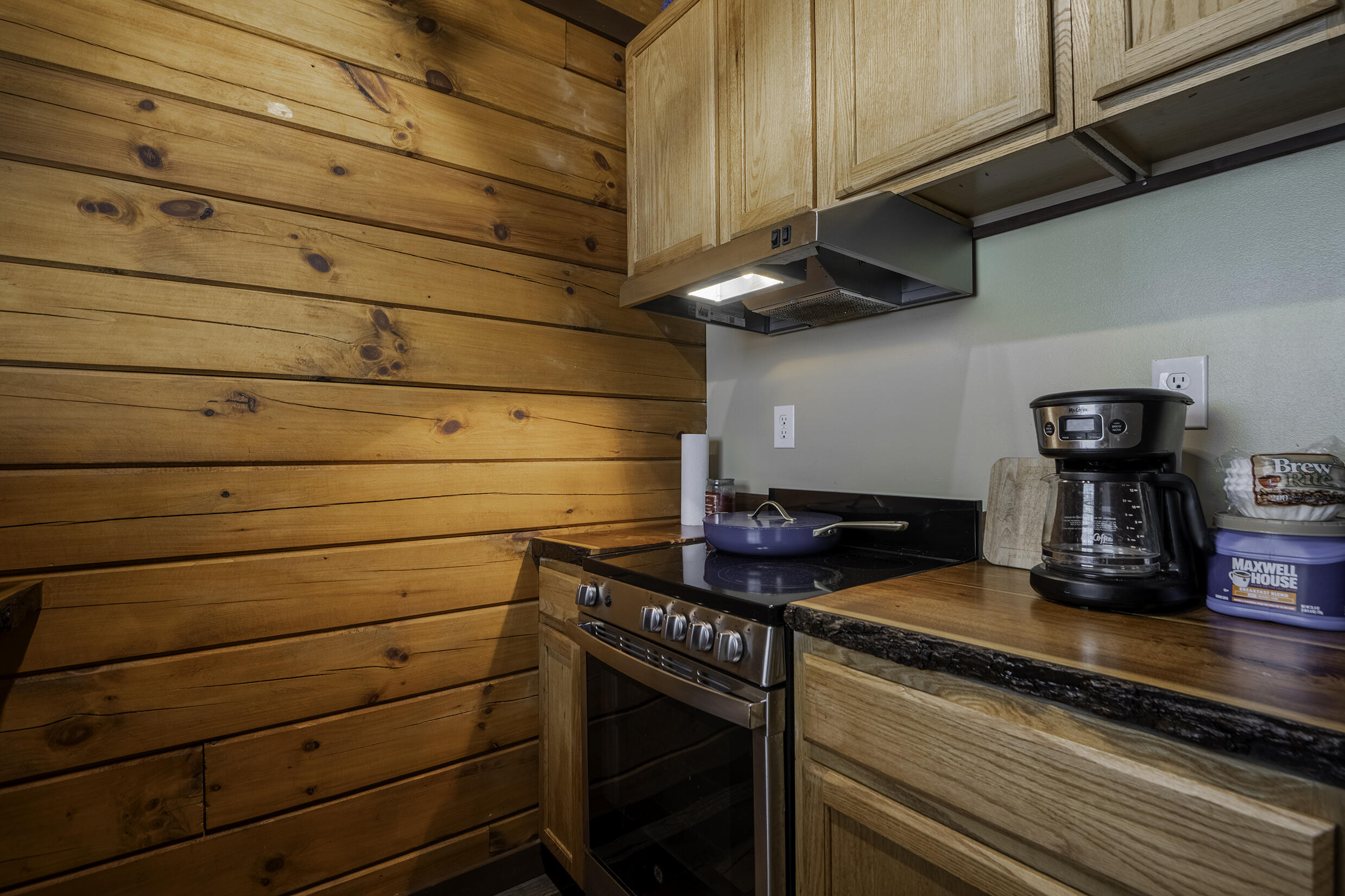 1635 Bennett Lake Road Whitwell, TN 37397 - Photo 8 of 37 _KHP0412-HDR