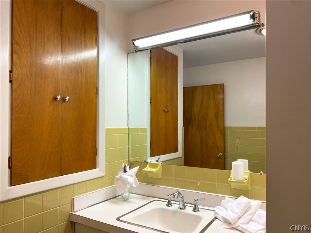 154 Paris Road New Hartford, NY 13413 - Photo 30 of 45