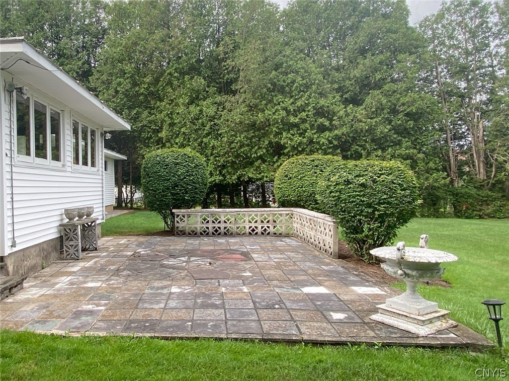 154 Paris Road New Hartford, NY 13413 - Photo 37 of 45