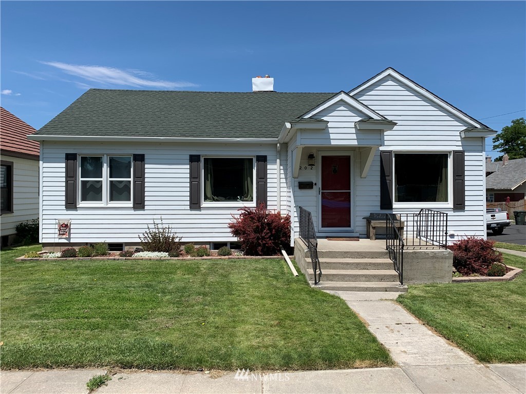202 West 4th Avenue Ritzville, WA 99169 - Photo 1 of 24 Gallery Image 1