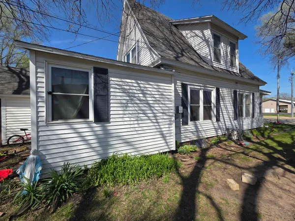 $235,000 | 419 North Wisconsin Avenue, Muscoda, WI 53573