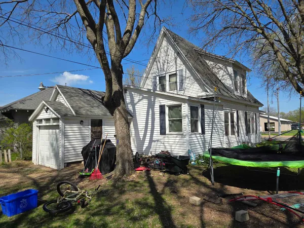 $235,000 | 419 North Wisconsin Avenue, Muscoda, WI 53573